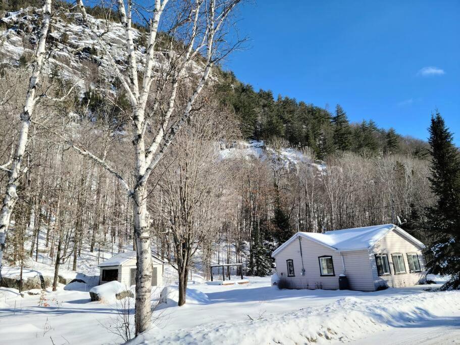 Chalet Falaise By Chalets Nabu Villa Saint-Alexis-des-Monts Eksteriør billede